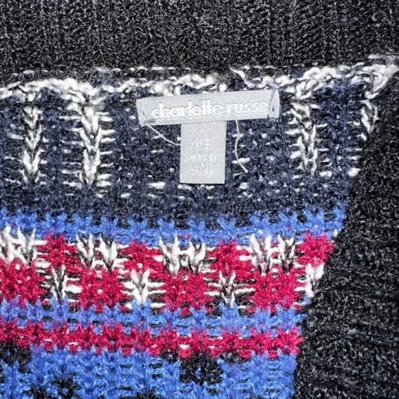 Cozy Patterned Sweater - Picture 4 of 6